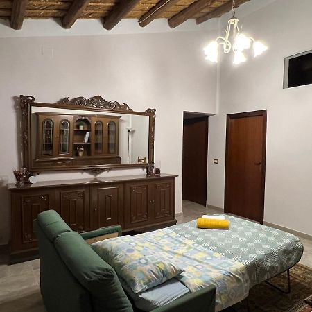 مبيت وإفطار كيارامونتي غولفي Casa Di Mirto المظهر الخارجي الصورة