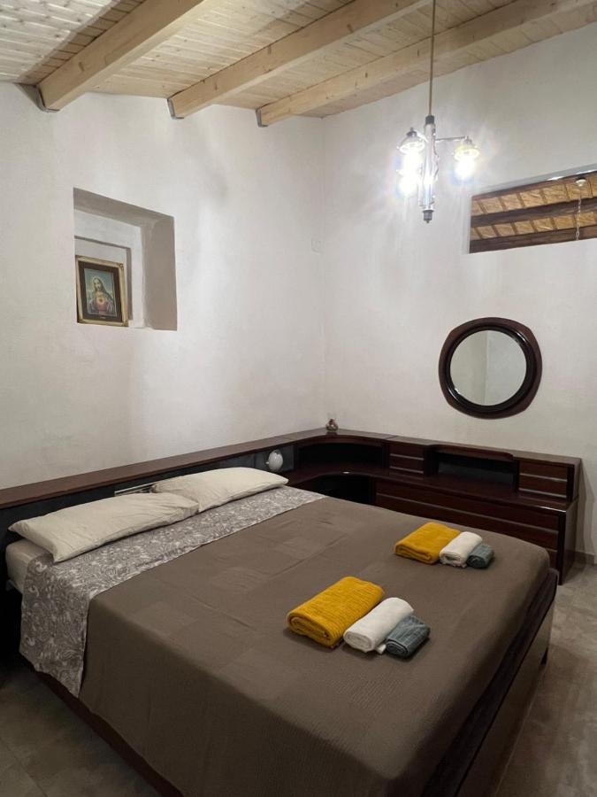 مبيت وإفطار كيارامونتي غولفي Casa Di Mirto المظهر الخارجي الصورة